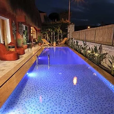 Bambu Alaçatı Otel 3*